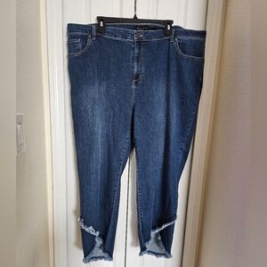 Susan Graver Women's Cropped Destressed Casual Jeans Size 24W.